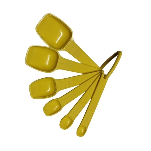 Measuring Spoons Set - 4 Piece Nesting Kitchen Baking Cooking Yellow - Picture 1 of 6